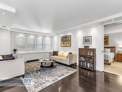 400 E 56th St APT 12F