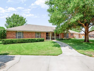 1701 Caddo Cir