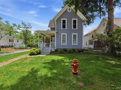 Property at 691 Oakwood Ave, East Aurora, NY
