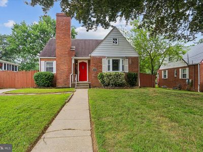 2806 Hardy Ave