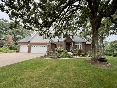 40 Royal Wood Dr