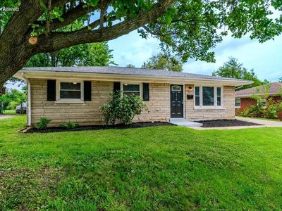 1910 Greenleaf Dr