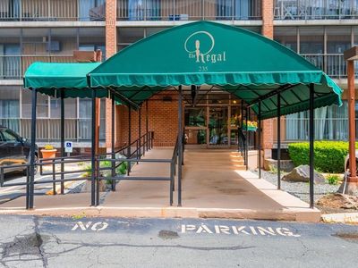 235 Winthrop St APT 4405