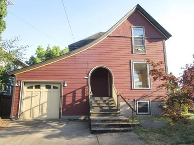 2004 SE Ash St