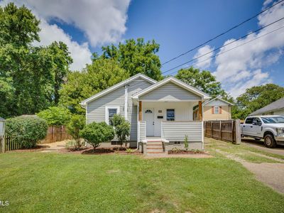 402 University Pkwy