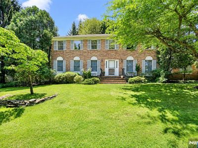 95 Turret St