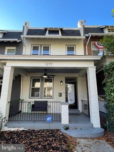 1277 Owen Pl NE