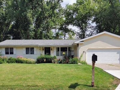 207 Highland Dr