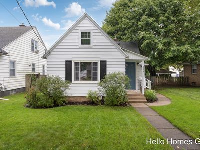 223 Leyden Ave SW