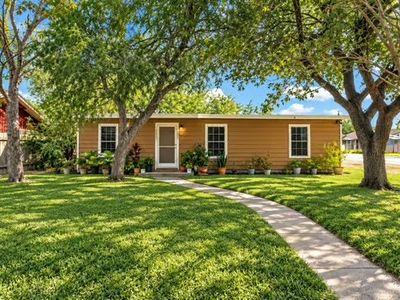 10902 Mayfield Dr