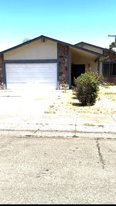 5541 Sampson Blvd