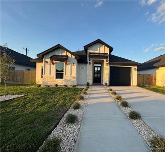 809 E Costa Del Sol Ave