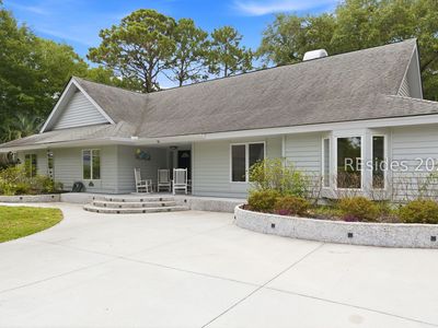 35 Outpost Ln