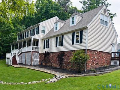 700 Dove Path Ln