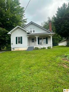 303 S Main St