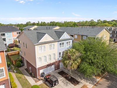 9102 Parlor Dr