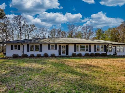 Property at 10 Wolfskin Rd, Arnoldsville, GA