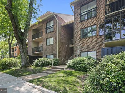 300 Hilltop Ln #300K