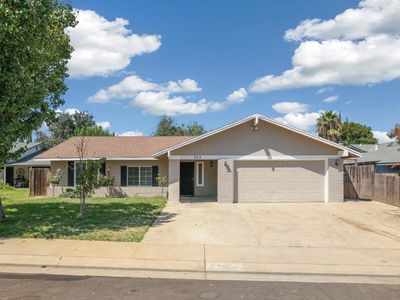 733 Larmuseau Ln