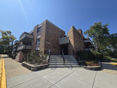 1806 Hemlock Pl APT 106