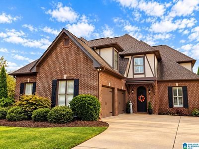1109 Greystone Parc Ter