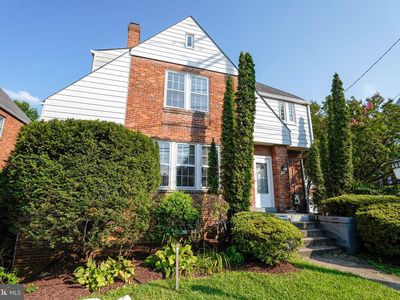 710 Wayne Ave