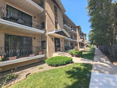 Property at 9649 S Harlem Ave APT 3C, Chicago Ridge, IL
