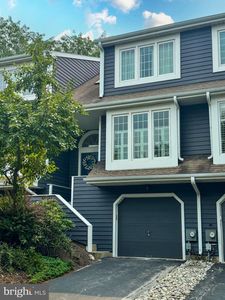 103 Whistling Swan Ln