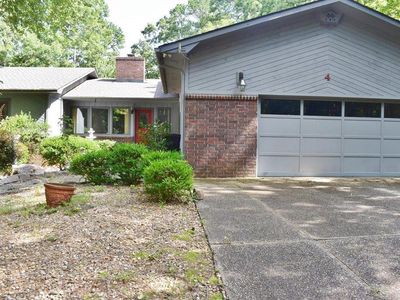 4 Almendra Ln