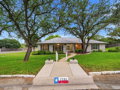 1701 Mountain Laurel
