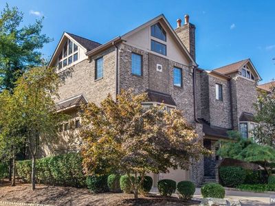 Property at 2 Windsor Ct, Saddle River, NJ