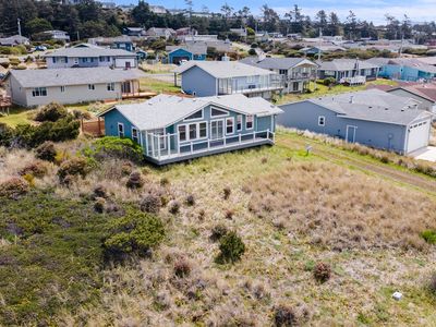 2413 NW Oceania Dr