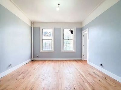 590 Morris Park Ave APT 1