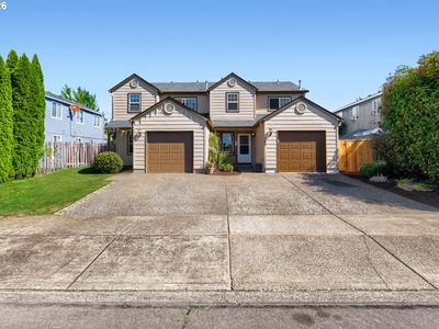 169 NE Skylar St