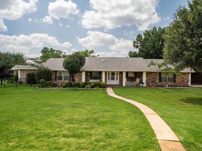 301 Meadow Knoll Dr