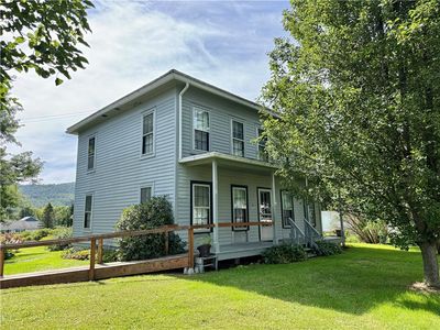 6 Newland St