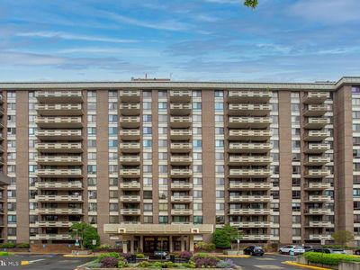 1808 Old Meadow Rd APT 404