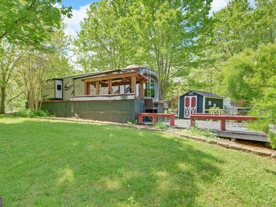 209 Cedar Mountain Trout Farm Rd