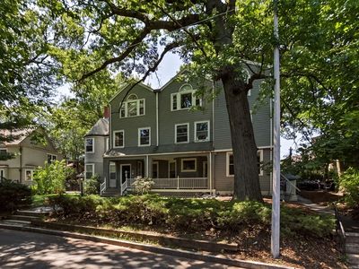 127 Kilsyth Rd APT 3