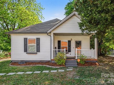 506 Grover St