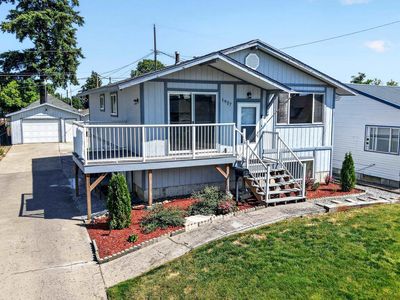 1927 E Hoffman Ave