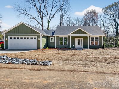 413 Dogwood Ln