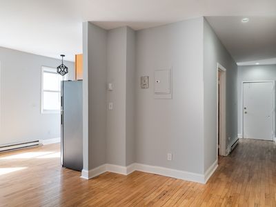 5 Sutton St APT 3A