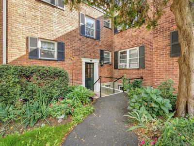 135 South Highland Ave #3B3