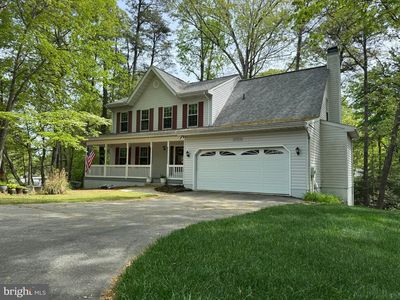 22950 Wintergreen Ln