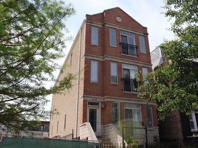 4838 S Saint Lawrence Ave #3