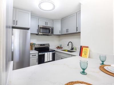 731 Amana St APT 904