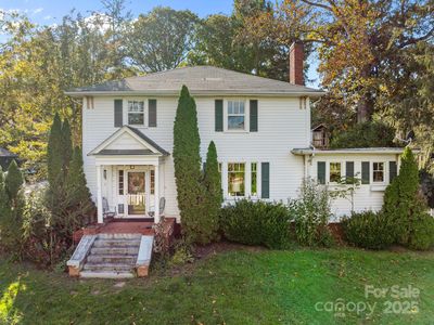 891 Hendersonville Rd