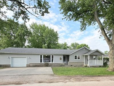 Property at 14 E Hegeler Ln, Danville, IL