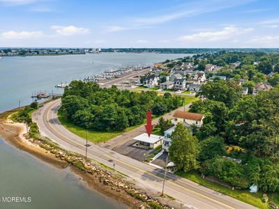 27 S Riverside Drive
